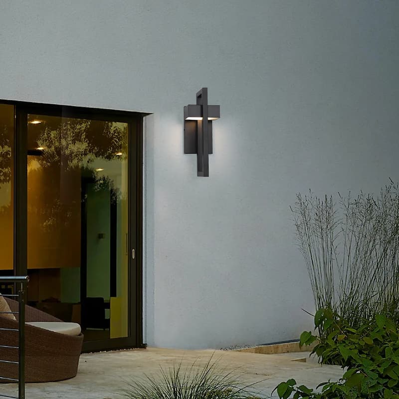 Integrated LED Black/White Aluminum Outdoor 1-Light Wall Sconce