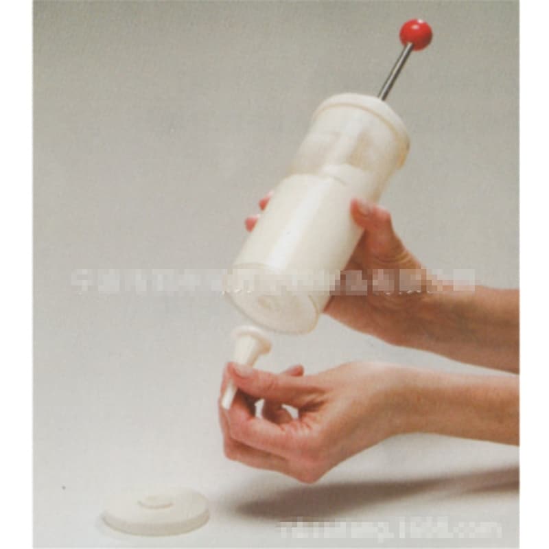 https://ak1.ostkcdn.com/images/products/is/images/direct/8dc543484a99cdd9be2f4c6d0301d59f52295b06/Multifunctional-Bakery-Quick-Manual-Milk-Frother-cake-coffee-cream-injector-Plunger-With-nozzles.jpg