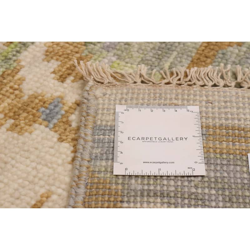 ECARPETGALLERY Hand-knotted Mystique Cream Wool Rug - 5' 11" x 9' 2"