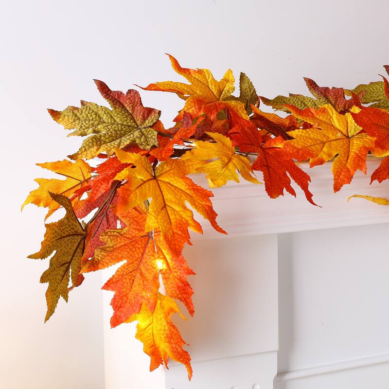 Glitzhome LED Lighted Fall Maple Leaves Wreath/Garland with Timer