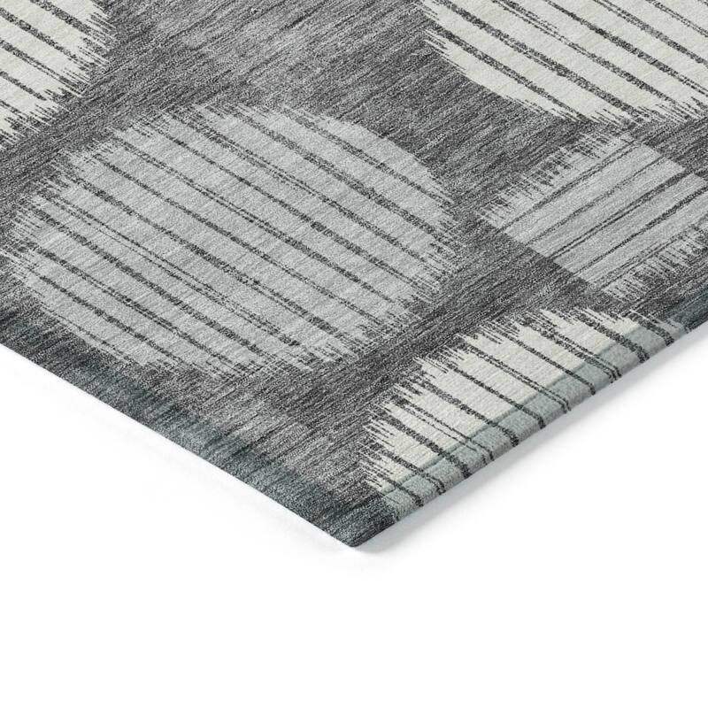 Machine Washable Indoor/ Outdoor Chantille Contemporary Dotty Rug