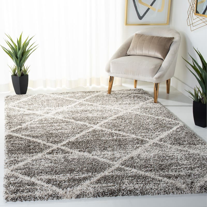 SAFAVIEH Hudson Shag Estella Diamond Trellis 2-inch Thick Rug - 3' x 5' - Distressed Grey/Ivory - Rectangle