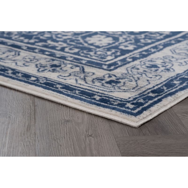Carrington Traditional Oriental Indoor Area Rug