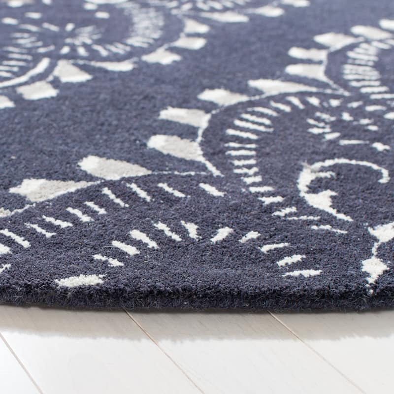 SAFAVIEH Handmade Wyndham Geanina Modern Wool Rug