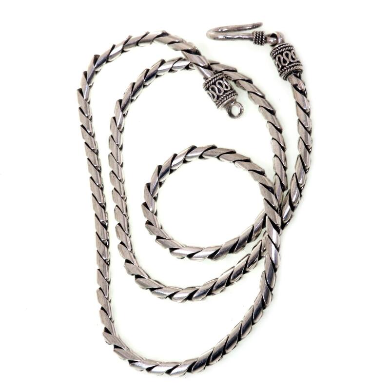 NOVICA Handmade Sterling Silver Fluid Spiral Chain (Indonesia) - 17.5 Inch - Silver - White