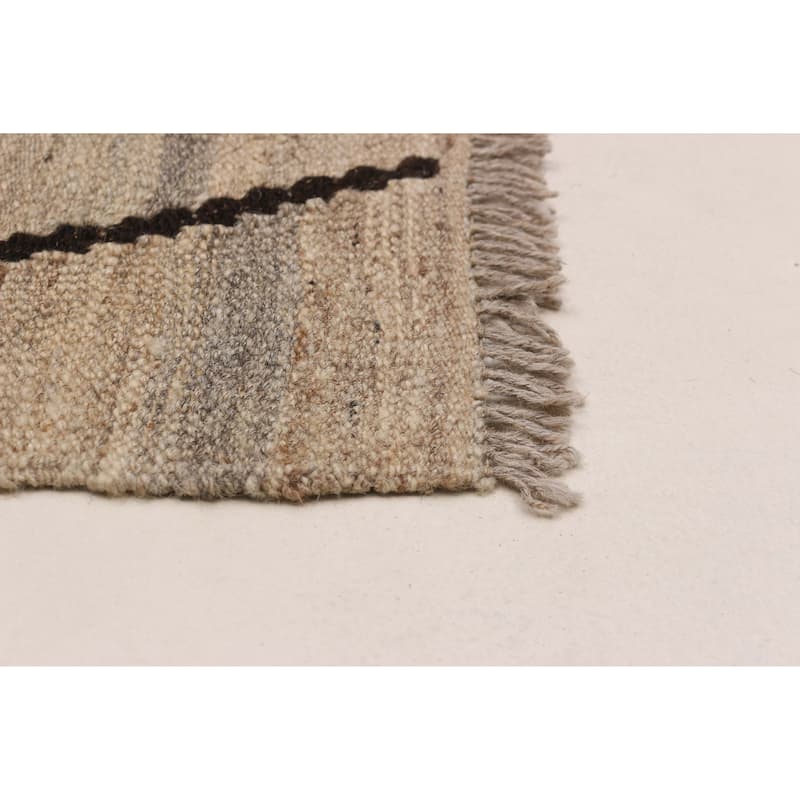 Sivas Beige Kilim 5'11" x 7'10" - 5'11 x 7'10