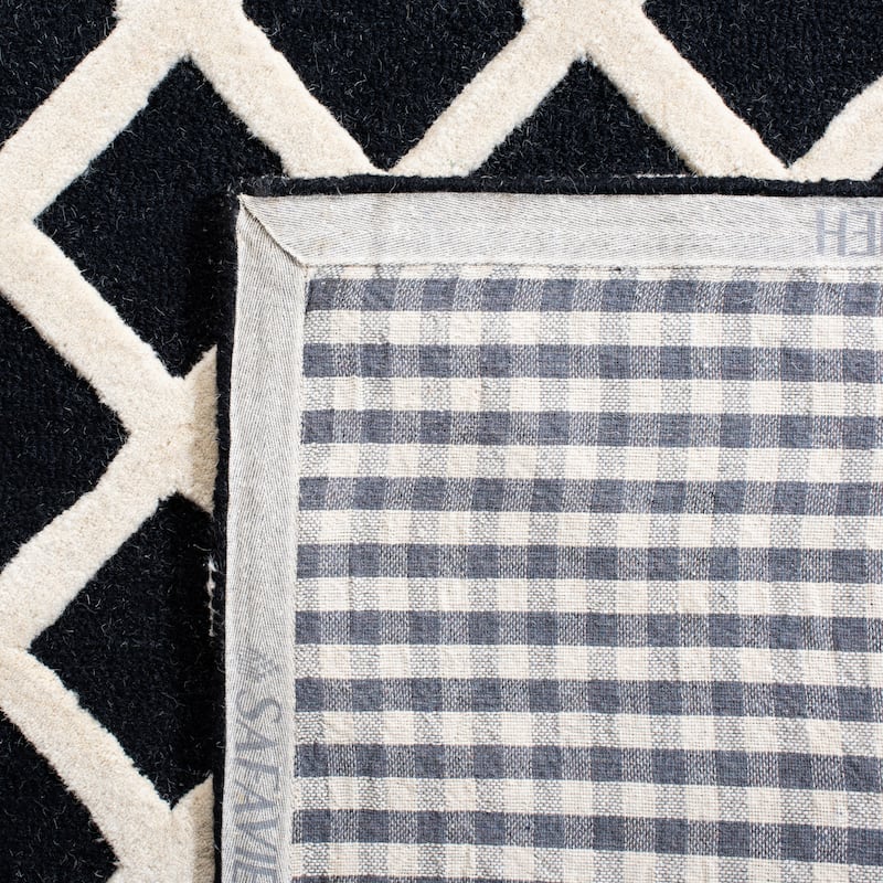 SAFAVIEH, Handmade Cambridge Siire Moroccan Trellis Wool Rug
