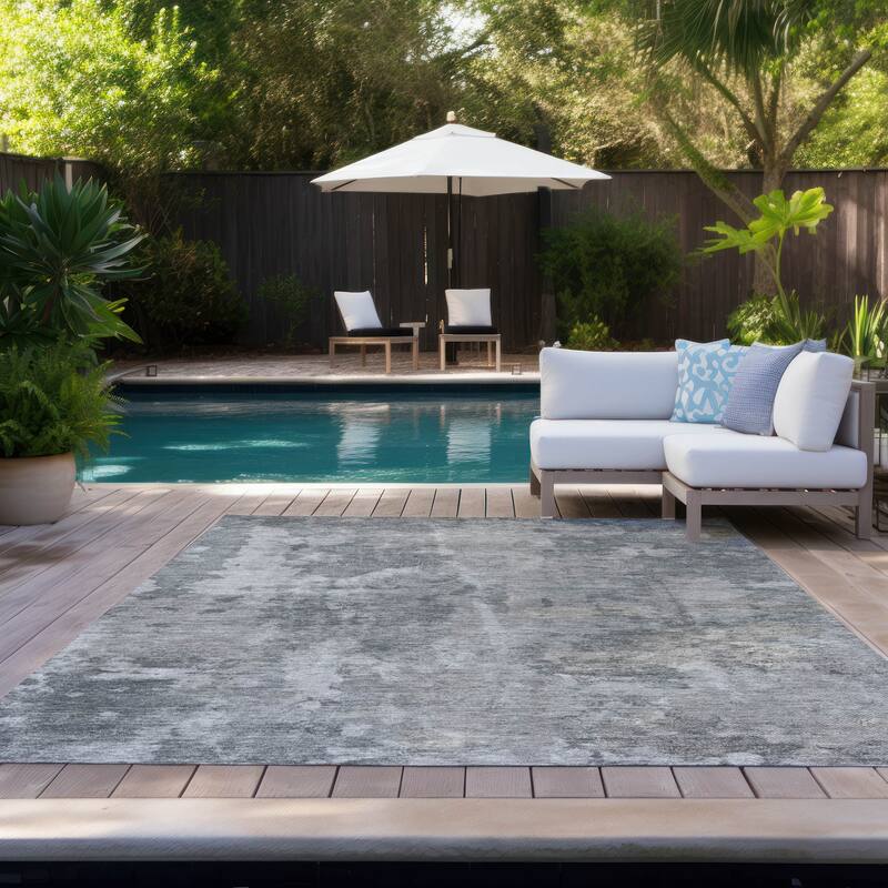Machine Washable Indoor/ Outdoor Modern Ombre Chantille Rug