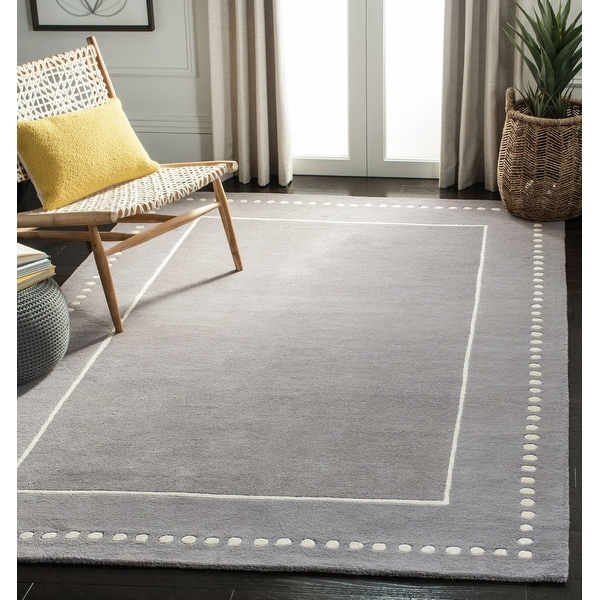SAFAVIEH Handmade Bella Alverta Dotted Border Wool Rug. Opens flyout.