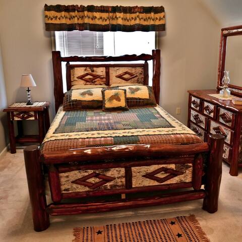 Adirondack Collection - Diamond Bedroom Set