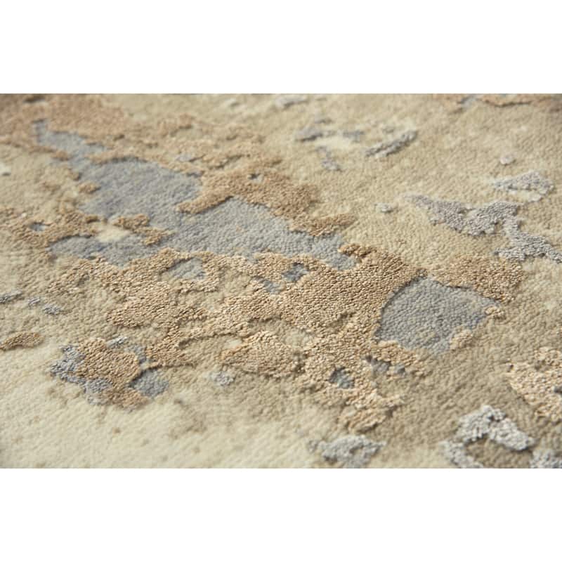 Alora Decor Radiant Beige, Ivory, and Grey Abstract Wool Blend Rug