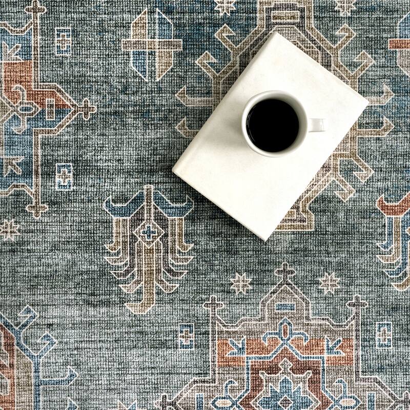 Nuloom Philomena Medallion SplashGuard Machine Washable Area Rug