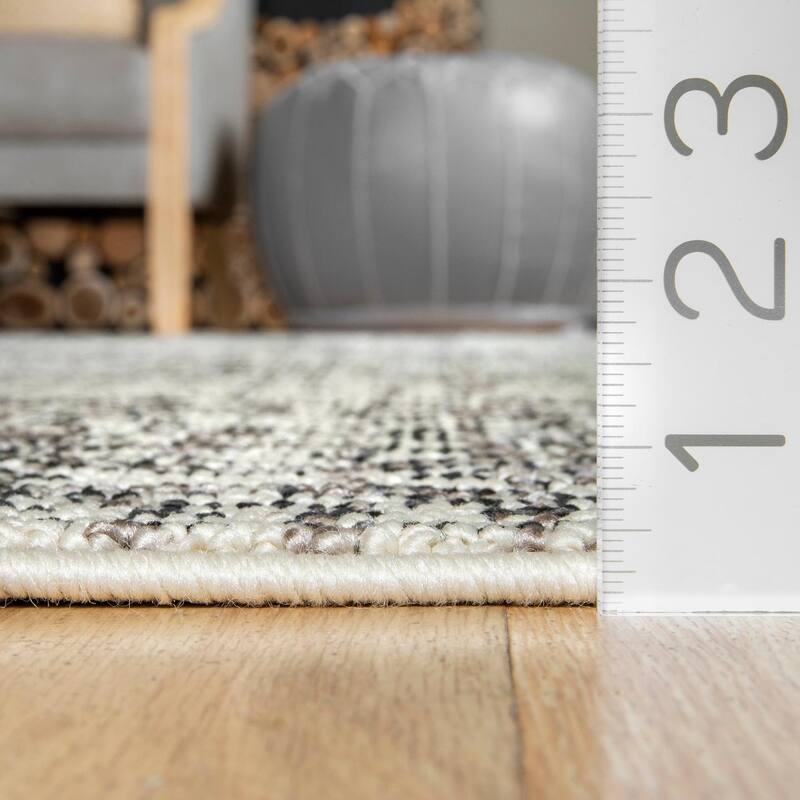 Nuloom Chenoa Striped Tribal Tassel Area Rug