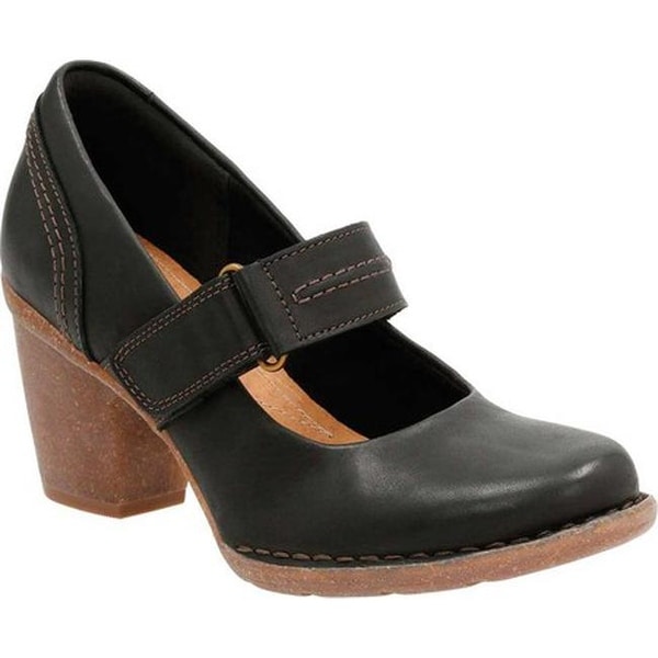 clarks mary jane shoes canada