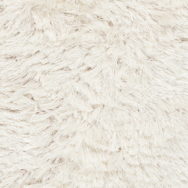 Hand-woven Altus Plush Area Rug