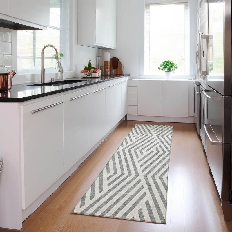 Machine Washable Indoor/ Outdoor Modern Diamonds Chantille Rug