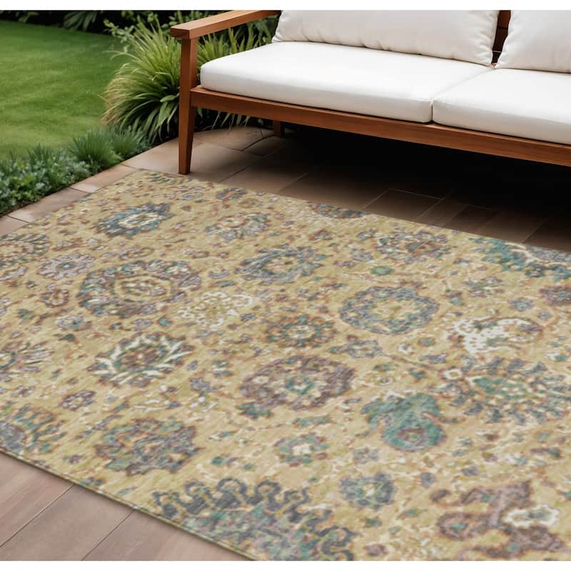 HomeRoots Floral Traditional Rectangle Outdoor Rug - 8' X 10'