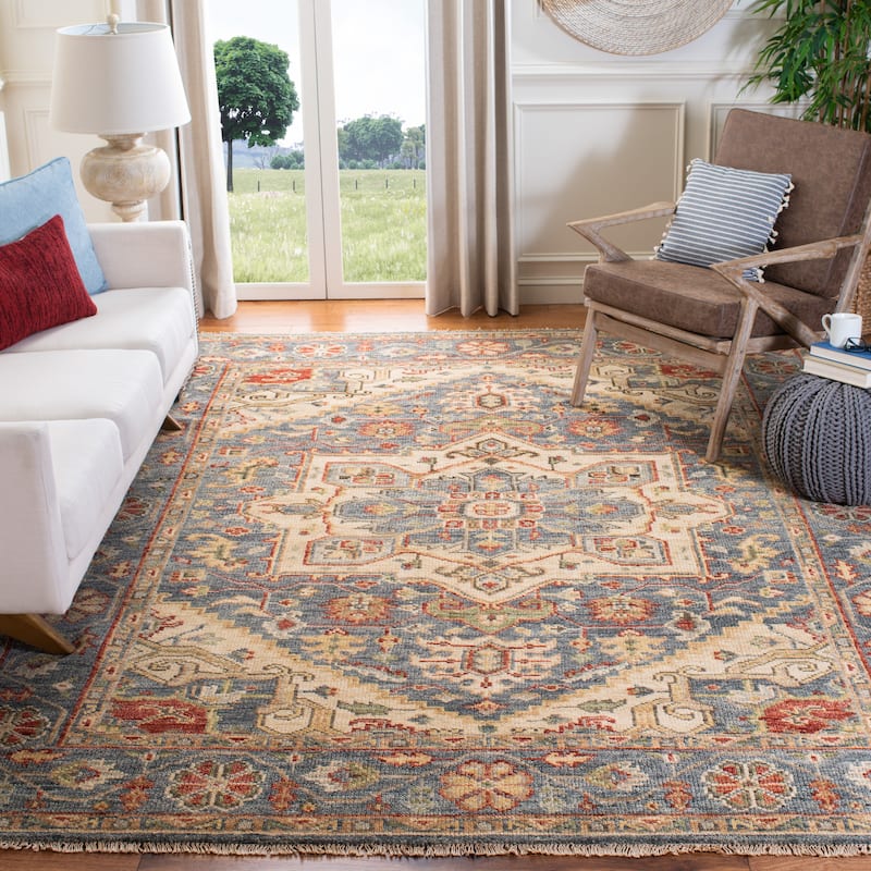 SAFAVIEH Hand-Knotted Samarkand Kristiane Traditional Wool Rug - 6' x 9' - Blue/Ivory