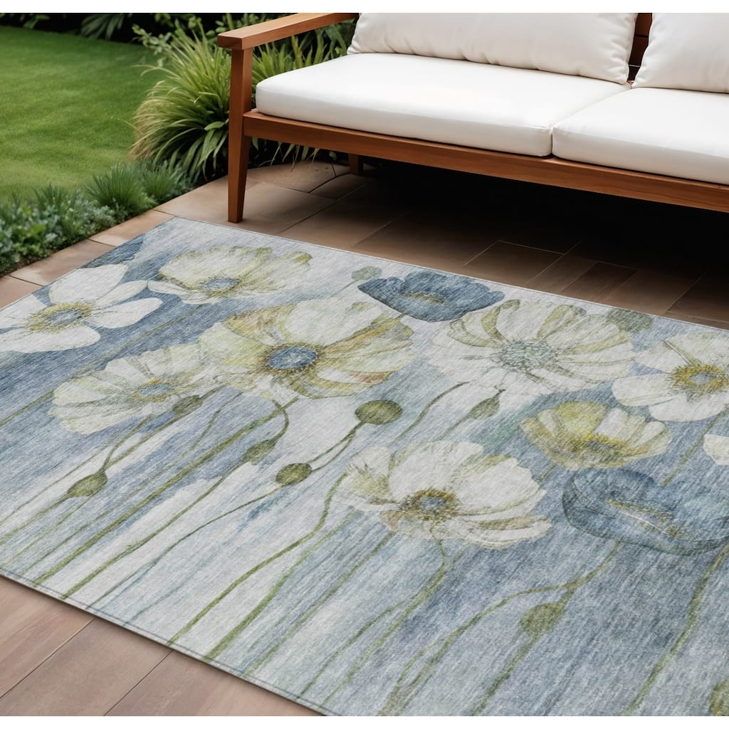 HomeRoots Floral Transitional Rectangle Outdoor Rug