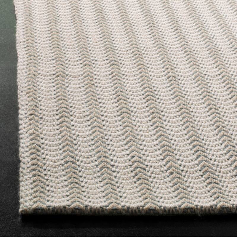 SAFAVIEH Handmade Wilton Tabatha Country Floral Wool Rug