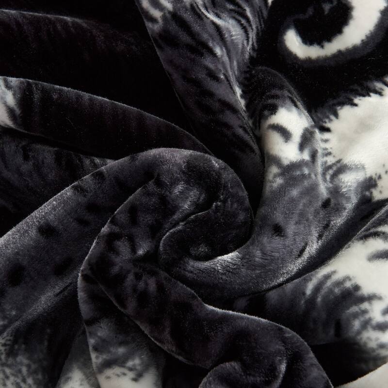 Wolf Printed Winter Heavy Blanket 10lbs Plush Korean Style Blanket King Size