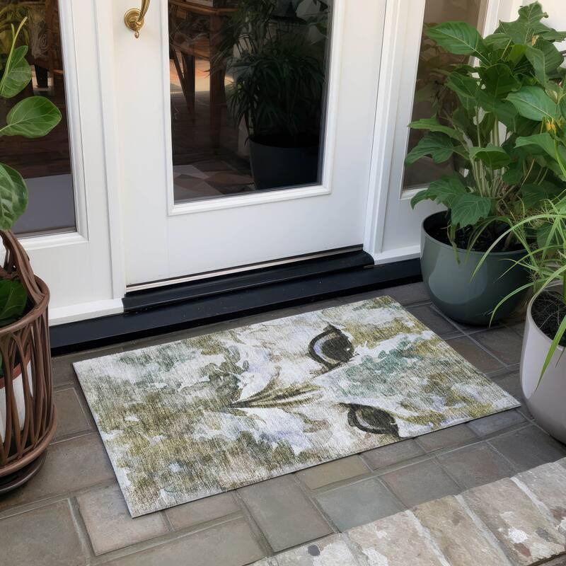 Machine Washable Indoor/ Outdoor Modern Owl Chantille Rug - Taupe - 1'8" x 2'6"
