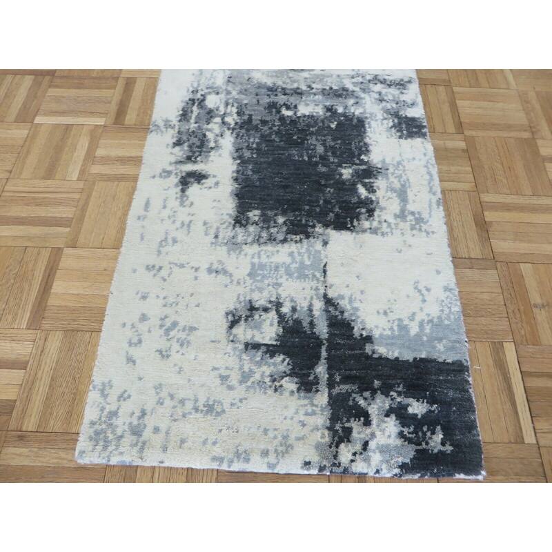 Hand Knotted Gray Modern with Wool & Silk Oriental Rug (2' x 3') 2' x