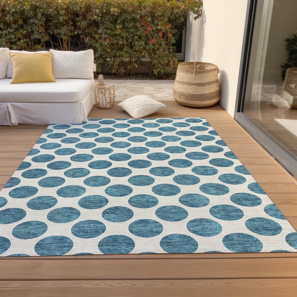 Machine Washable Indoor/ Outdoor Polka Dots Chantille Rug