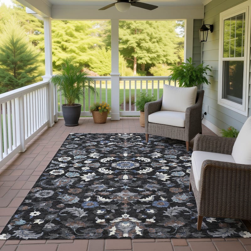 Machine Washable Indoor/ Outdoor Traditional Lanelle Chantille Rug - Black - 2'6" x 3'10"