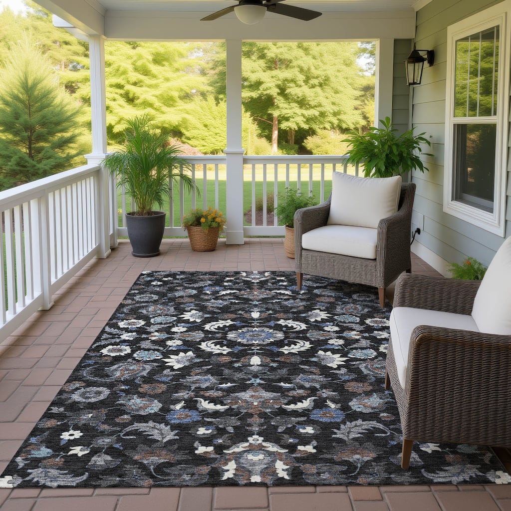 Machine Washable Indoor/ Outdoor Traditional Lanelle Chantille Rug