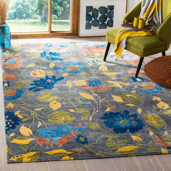 SAFAVIEH Couture Hand-knotted Tibetan Finie Modern Wool Rug - On