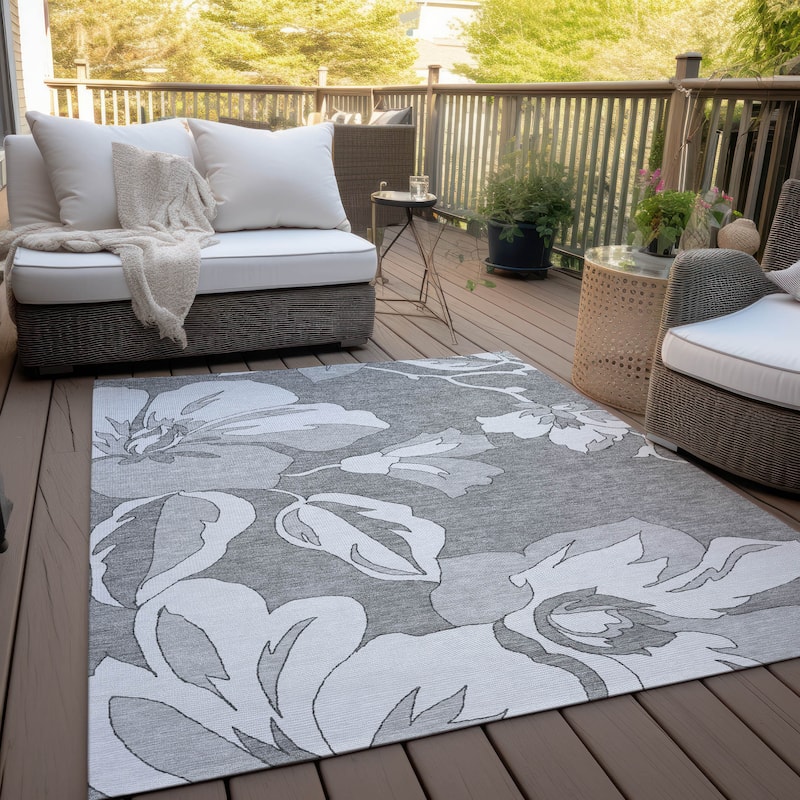 Machine Washable Indoor/ Outdoor Chantille Floral Rug