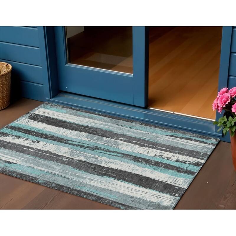 HomeRoots Striped Transitional Rectangle Outdoor Rug - 3' x 5'