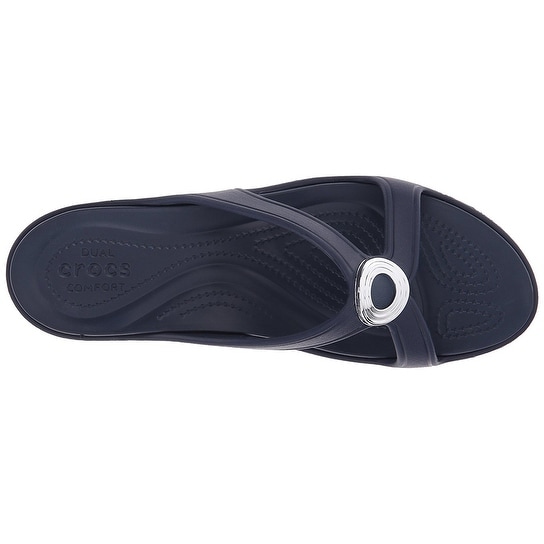 crocs sanrah beveled circle sandal