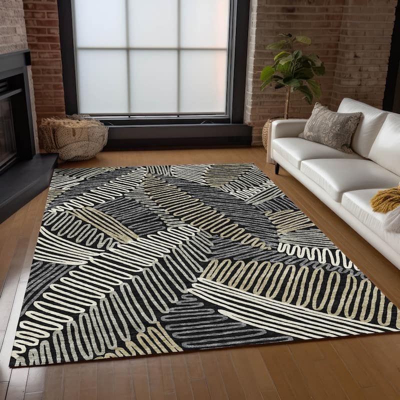 Machine Washable Indoor/ Outdoor Chantille Contemporary Squiggles Rug