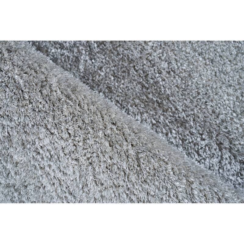 EXQUISITE RUGS Luxe Shag Power-loomed Polyester/Microfiber Silver Area Rug.