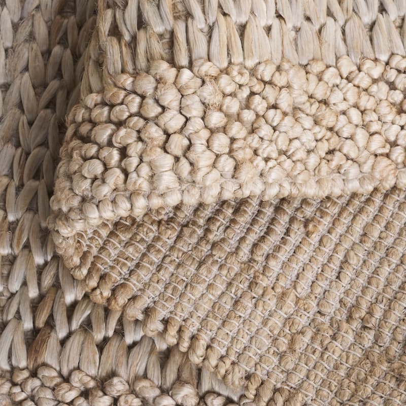 SAFAVIEH Hand-Woven Natural Fiber Shanna Casual Jute Rug