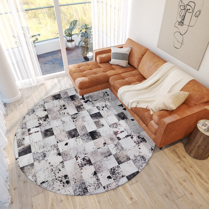 Indoor/ Outdoor Laredo Faux Hide Square Patchwork Washable Area Rug - 8' x 8' - Granite