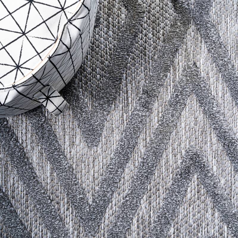 JONATHAN Y Salines Moroccan Diamond Indoor/Outdoor Area Rug