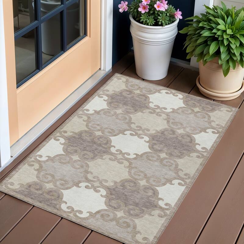 HomeRoots Trellis Transitional Rectangle Outdoor Rug - 3' x 5'
