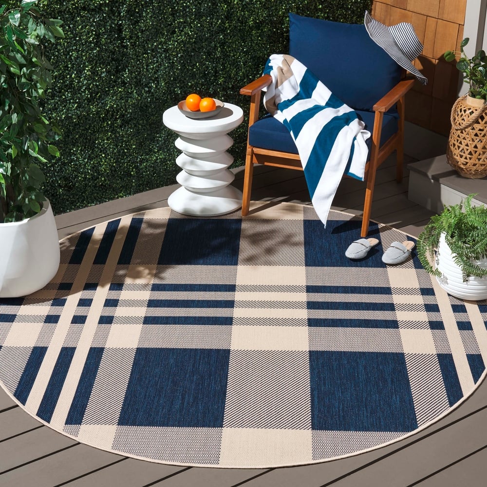 SAFAVIEH Courtyard Oriole Plaid Indoor/ Outdoor Waterproof Patio Backyard.