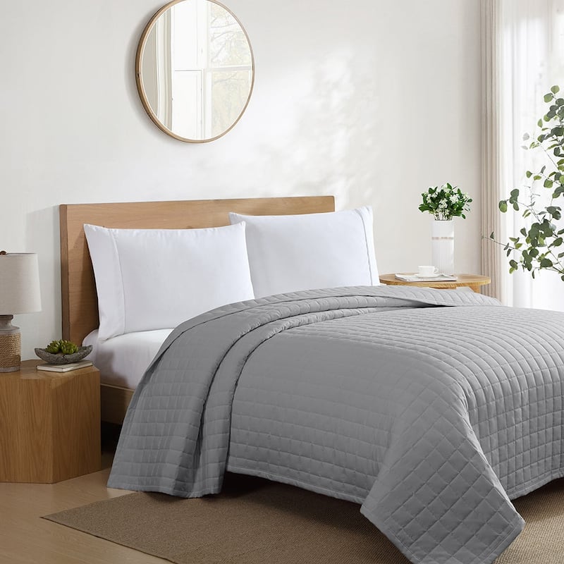 Jennifer Adams Lux Ultra-Soft Lightweight California Square Quilt - King/California King - Graphite
