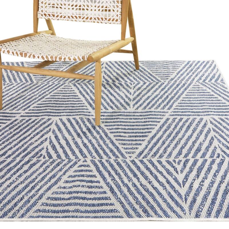 Darcy Modern Stripe Indoor/Outdoor Area Rug