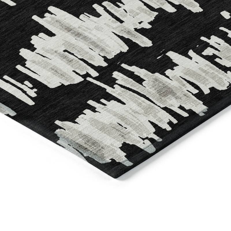 HomeRoots Striped Transitional Rectangle Outdoor Rug