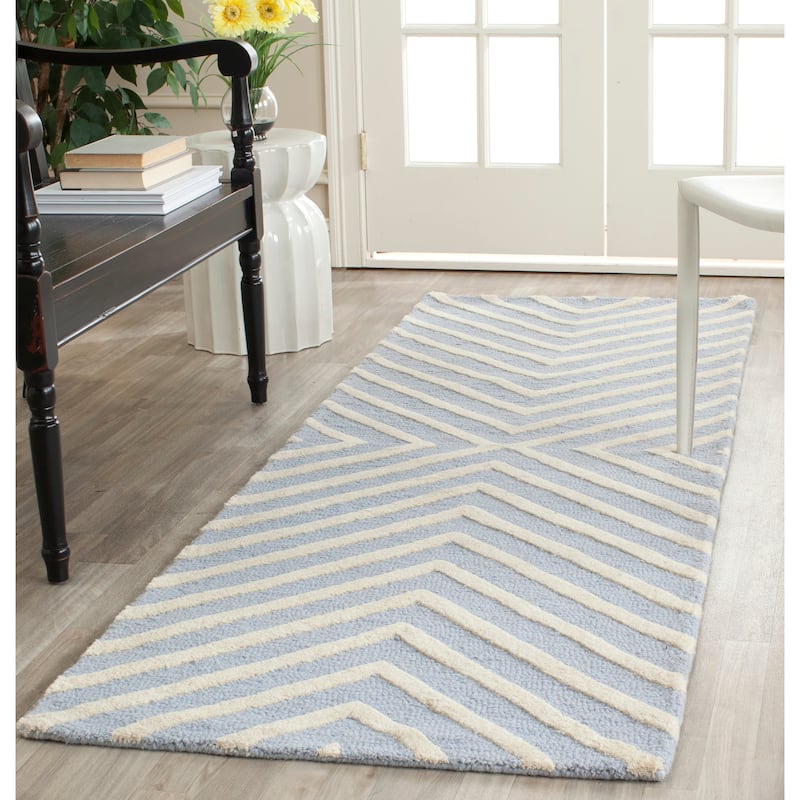 SAFAVIEH Handmade Cambridge Beke Modern Moroccan Wool Rug - 2'6" x 8' Runner - Light Blue/Ivory
