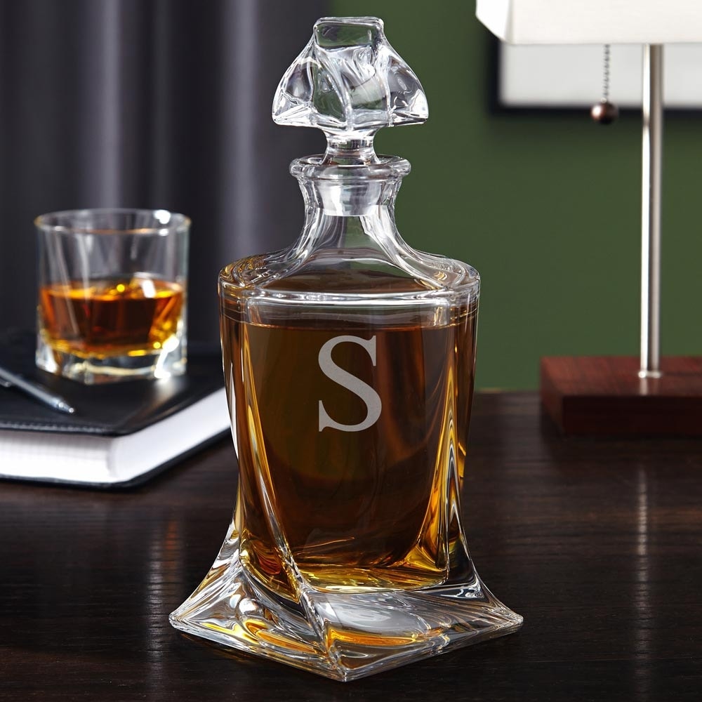 Ezekiel Crystal Glass Whiskey & Brandy Decanter - 4 x 9.25 - Bed