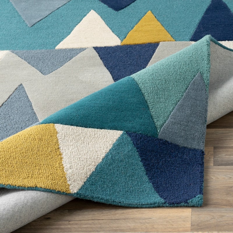 Carson Carrington Ackas Hand-tufted Wool Area Rug