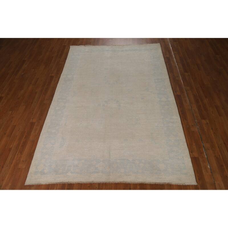 Hand Knotted Oriental 100% Wool Carpet Transitional All-Over Beige & Ivories Oushak Area Rug - 8' 10'' X 5' 10''