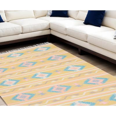 Fuqi Southwestern Woven Low Pile with Fringe Area Rug By HomeRoots - 114' X '78' X '0.25