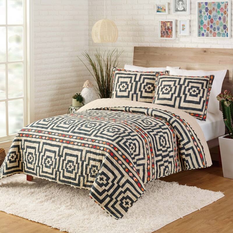 Hypnotic Black/Cream 100% Cotton Quilt Set by Jungalow